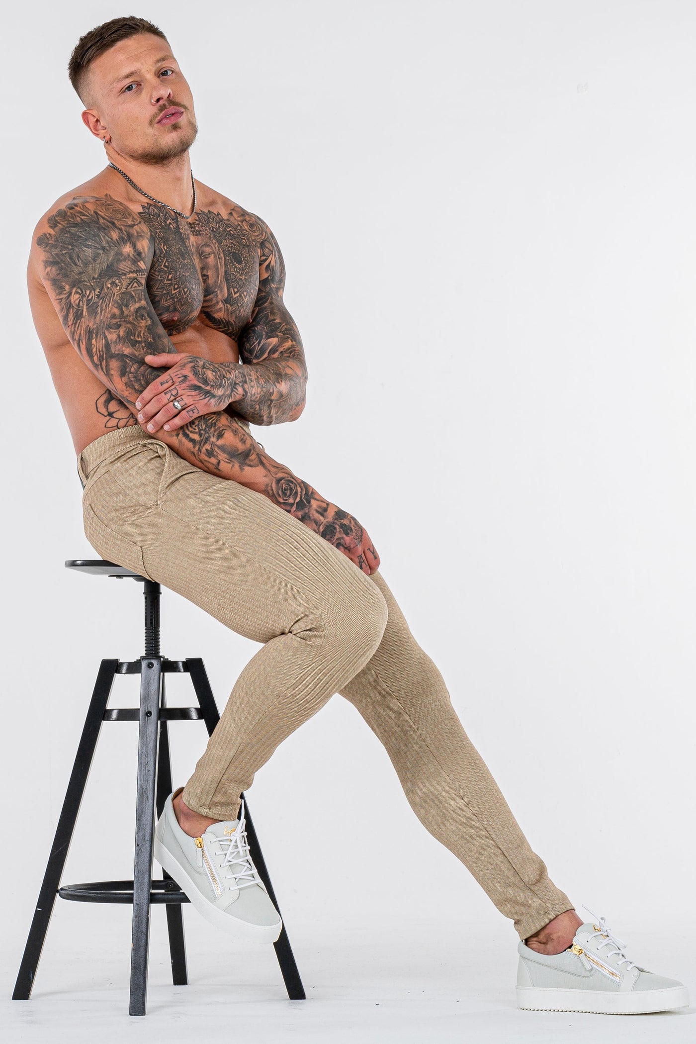 THE NAXO TROUSERS - KHAKI - ICON. AMSTERDAM